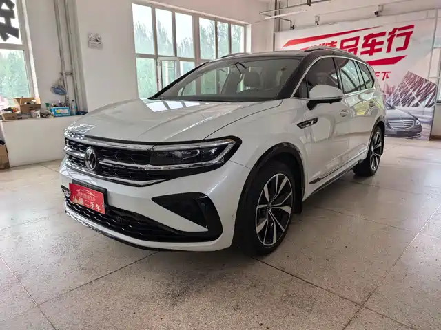 Volkswagen Talagon 380TSI, полный привод, R-Line, Expand Realm, 6 мест
