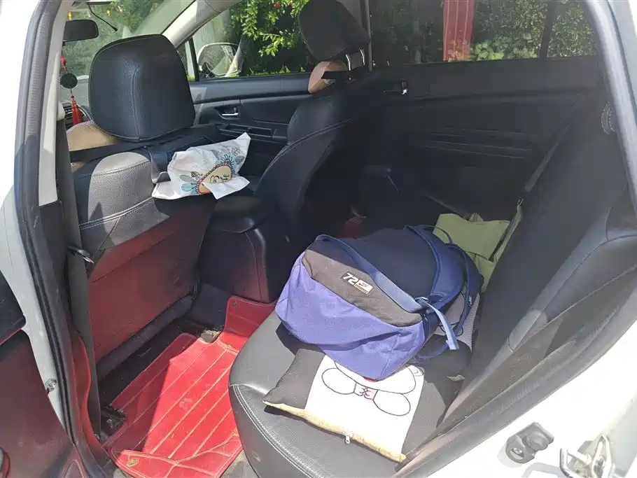 Subaru XV 2014 2.0i Luxury фото 11