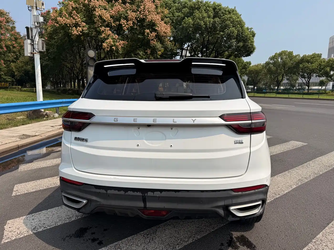 Фото 5 - Geely Coolray