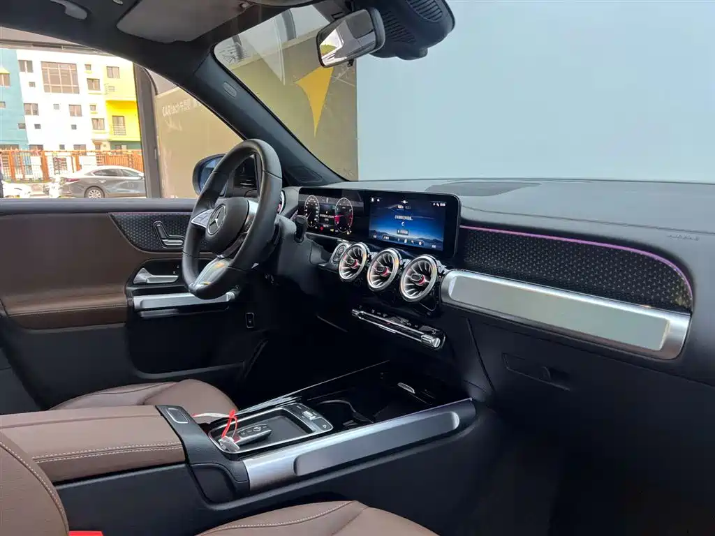 Mercedes-Benz GLB 2024 Facelift GLB 220 Dynamic фото 14