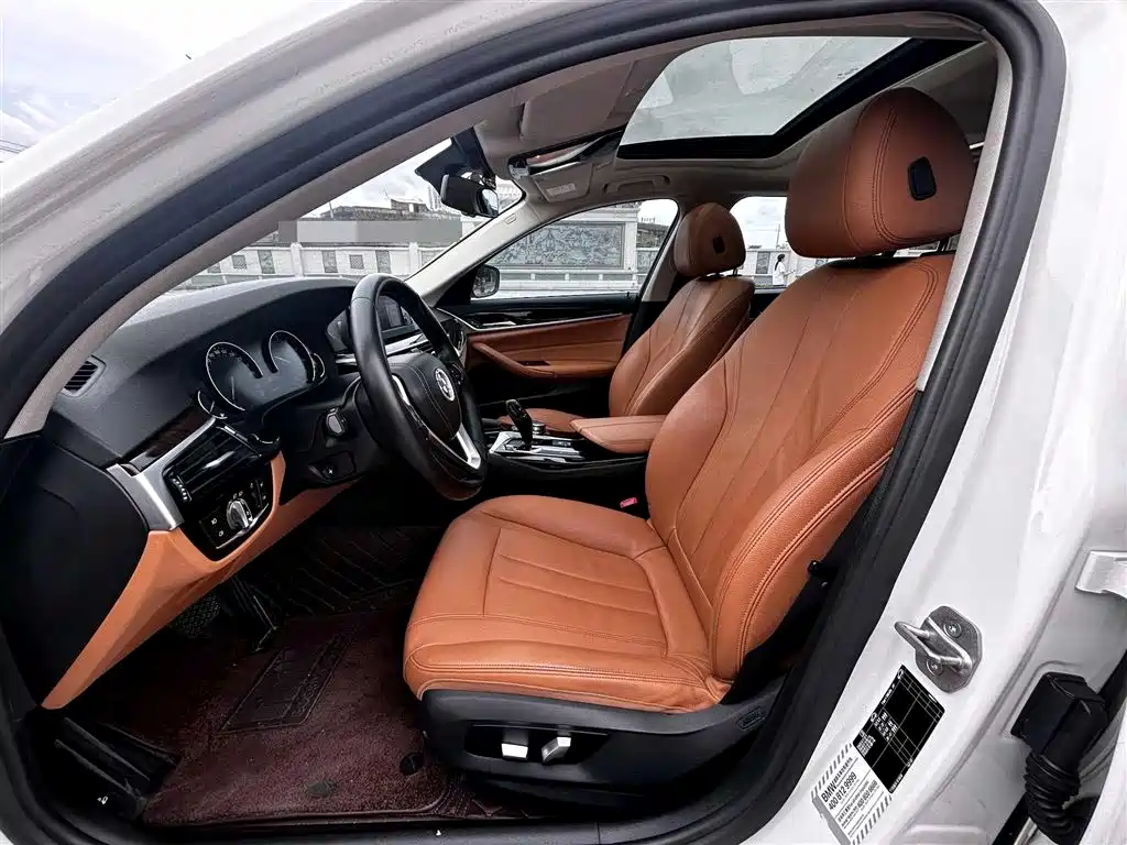 BMW 5 Series 2018 528Li Launch Special Edition фото 8