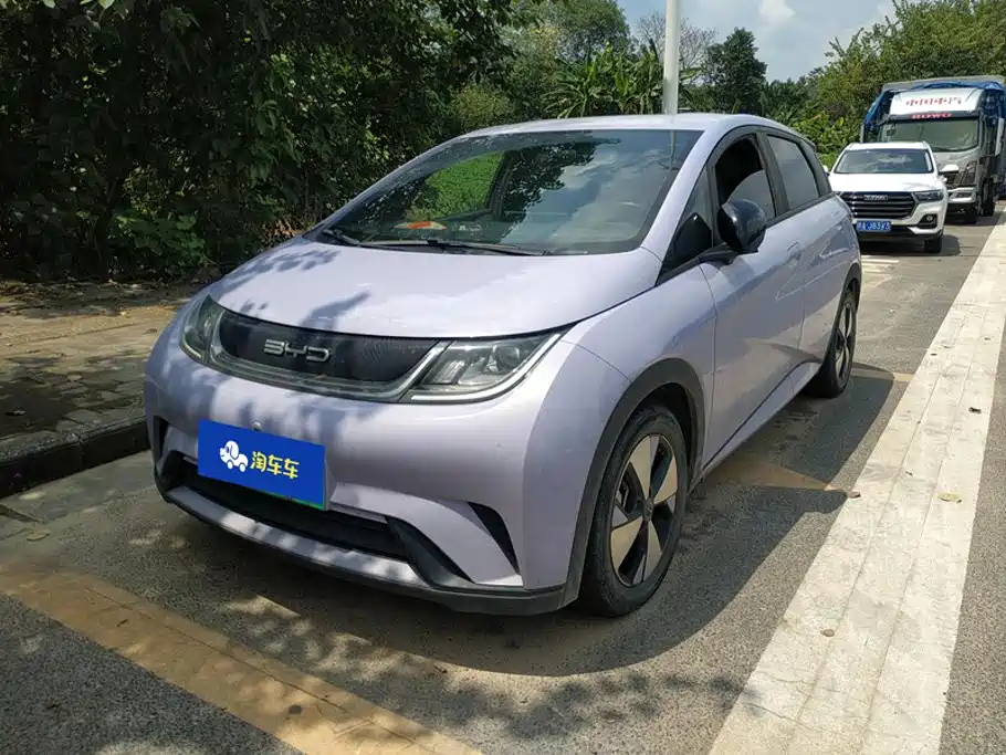 BYD Dolphin 2023