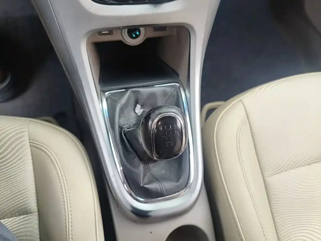 Фото 10 - Buick Excelle