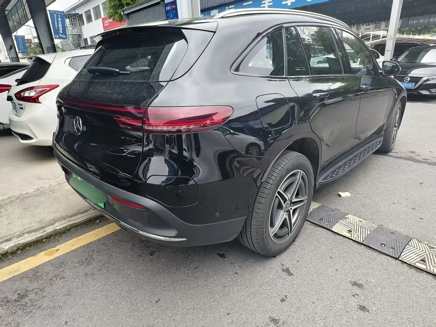 Mercedes-Benz EQC 2021 EQC 400 4MATIC фото 16