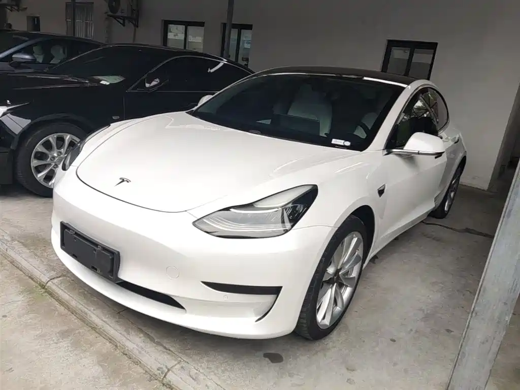 Tesla Model 3 2020