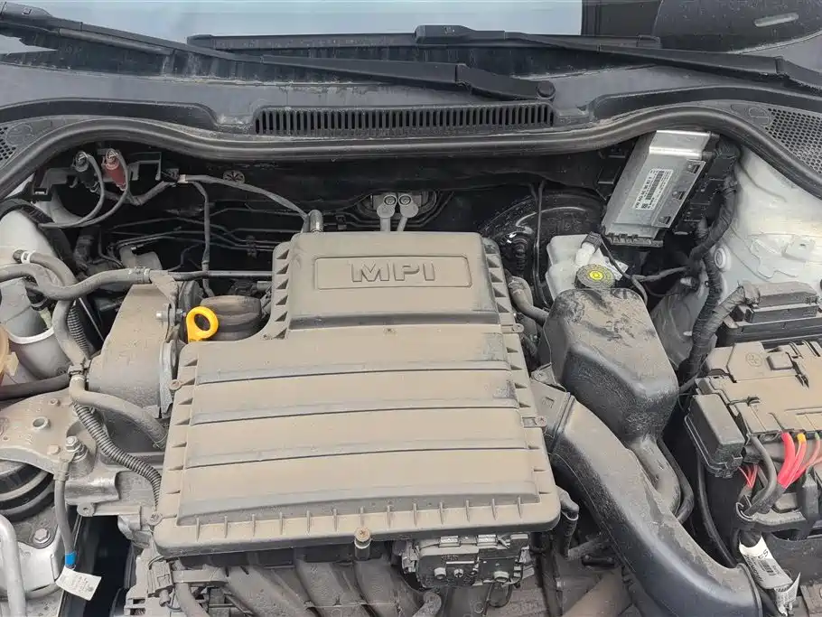 Volkswagen Polo 2016 1.4L Automatic Trend фото 10