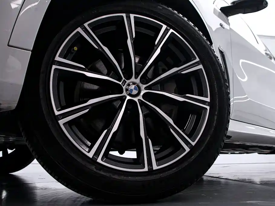 BMW X5 (Import) 2019 xDrive40i M Sport Package фото 16