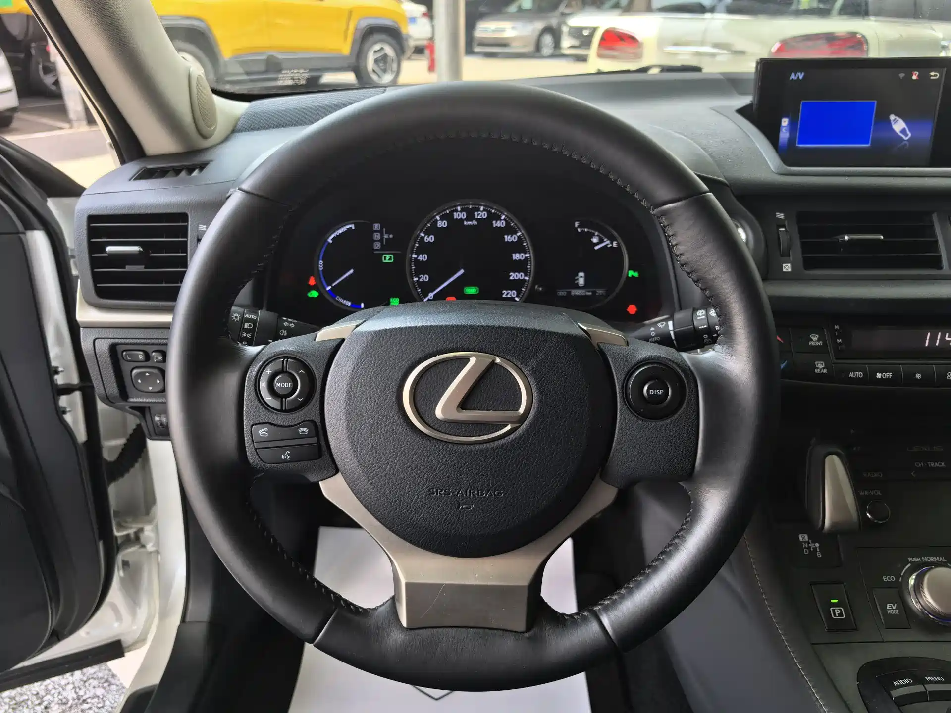 Фото 7 - Lexus CT