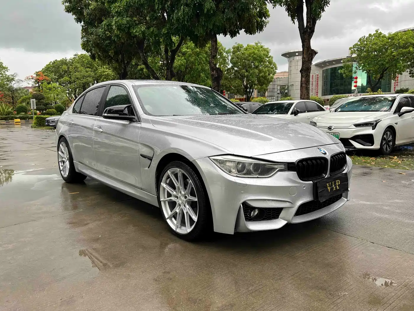BMW 3 Series 2015 328Li Fashion фото 3