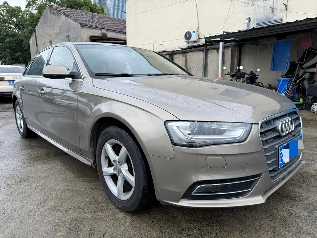 Photo 3 - Audi A4L