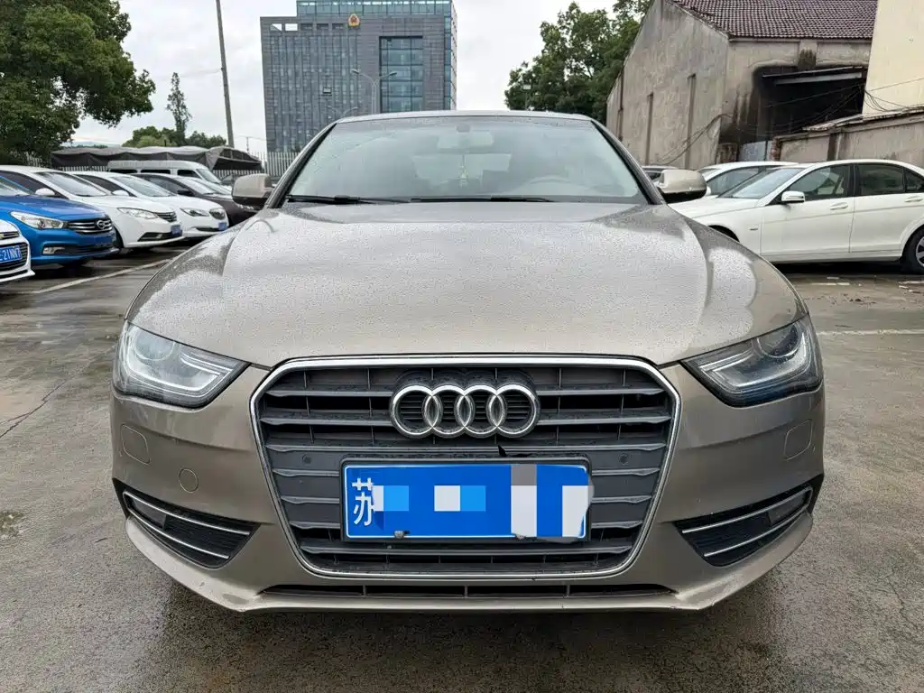 Photo 2 - Audi A4L