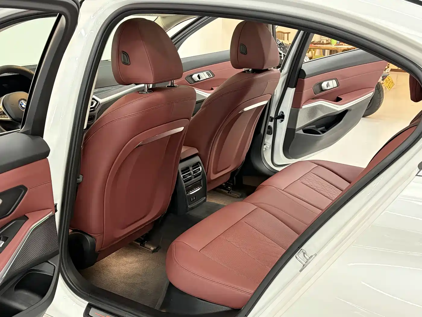 BMW i3 2024 eDrive 35 L фото 6