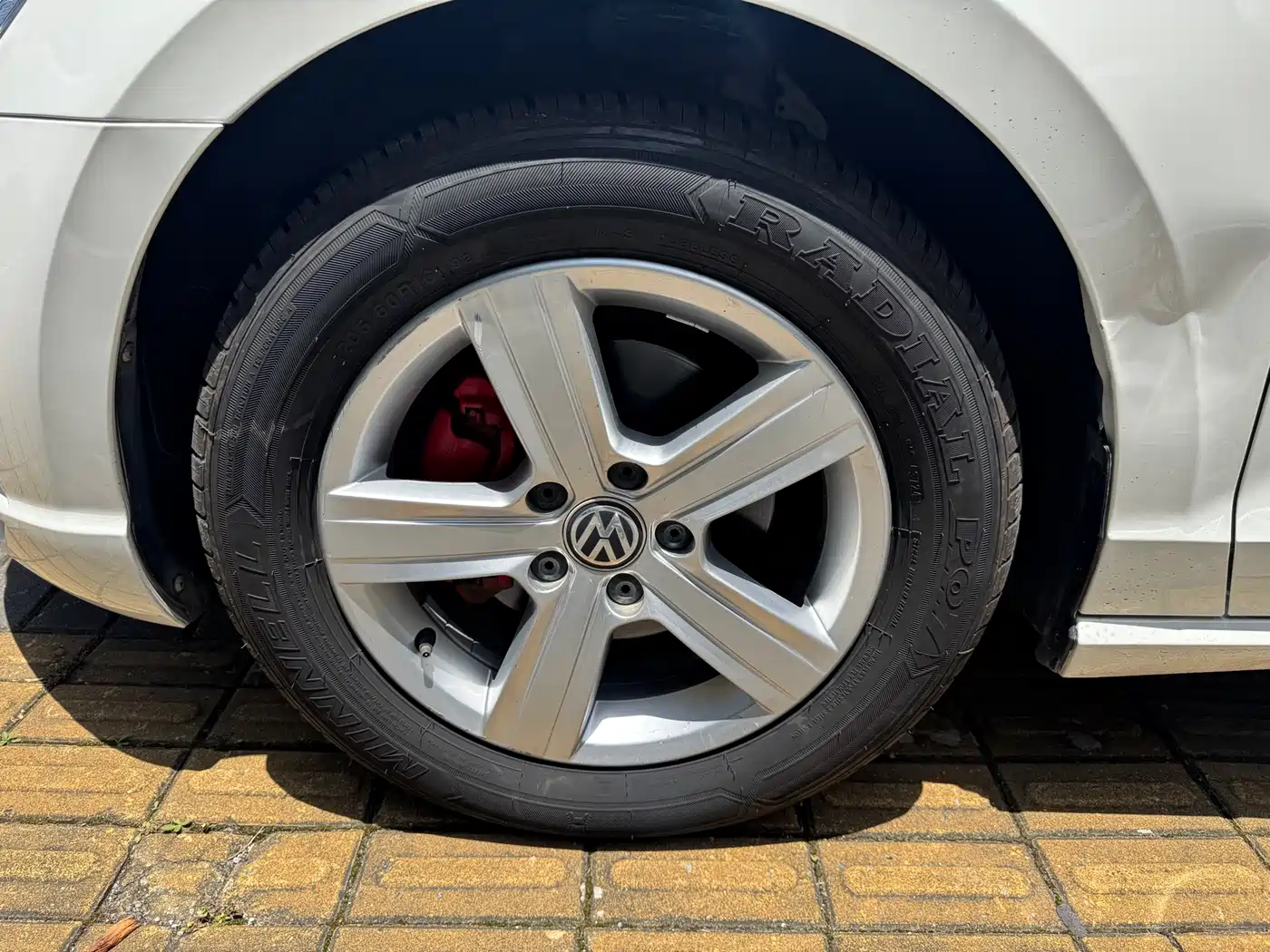 Volkswagen Lamando 2015 230TSI DSG Style фото 10