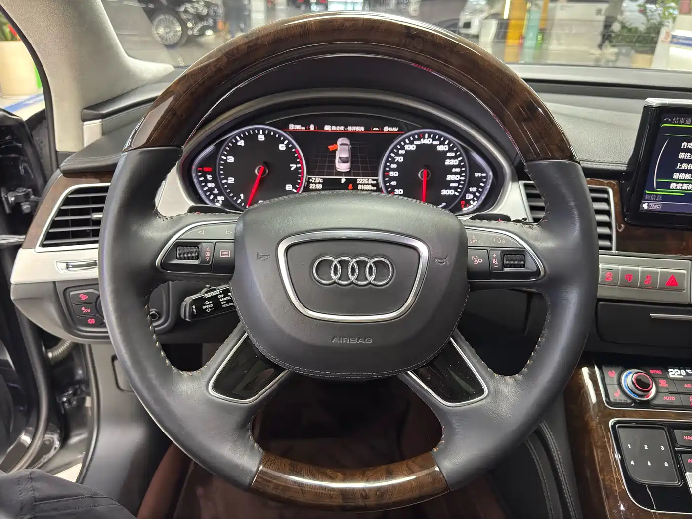 Audi A8 2013 A8L 6.3 FSI W12 quattro Exclusive фото 12