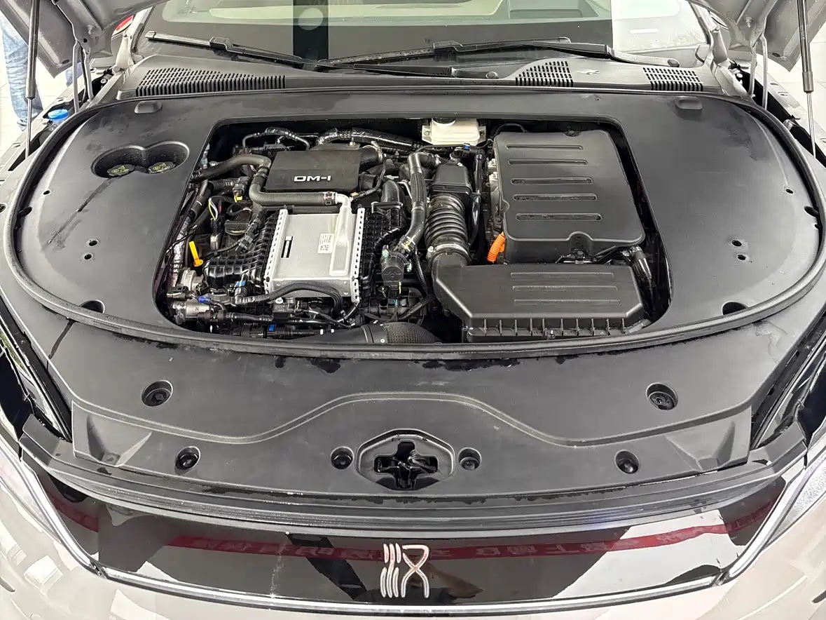 BYD Han 2025 DM-i 125KM LiDAR Smart Driving фото 13