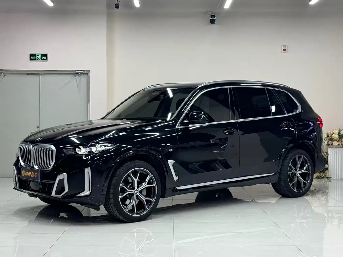 BMW X5 2023 xDrive 30Li Premium M Sport Black Night Package