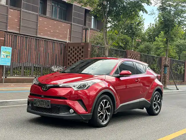 Toyota C-HR 2.0L, Лидер