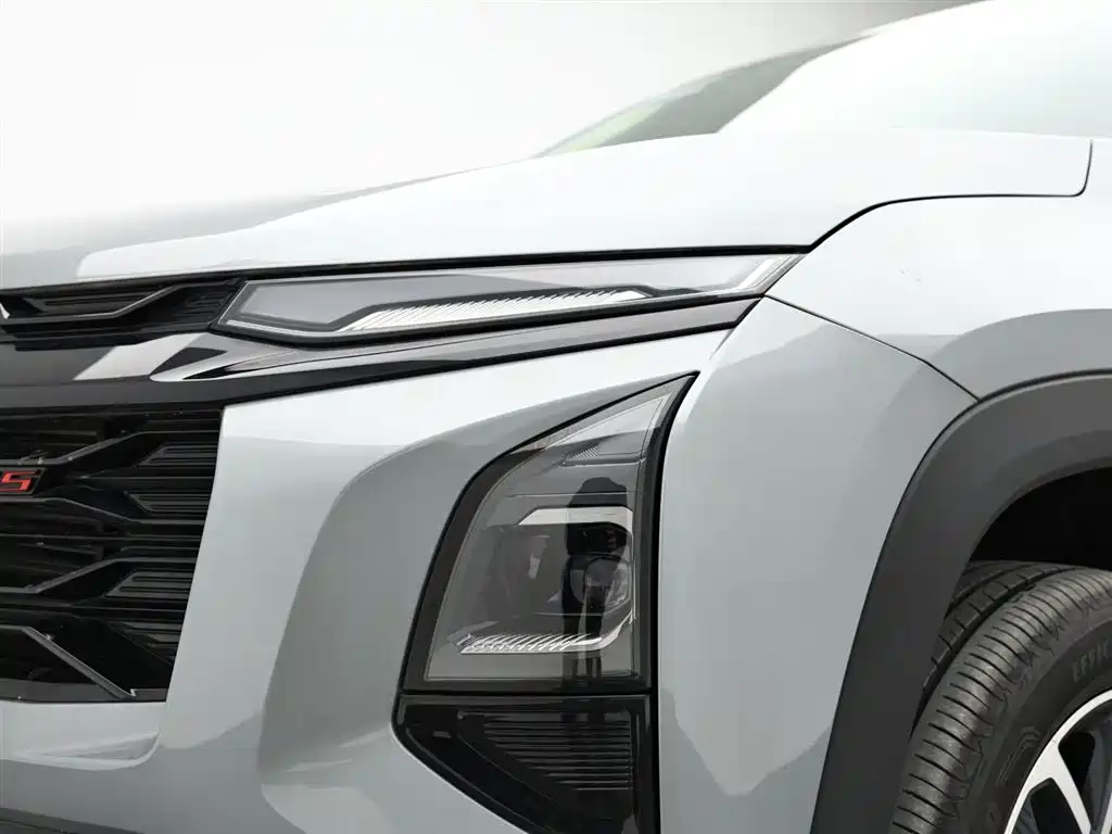 Chevrolet Equinox Plus 2024 102km RS Flagship Edition фото 17