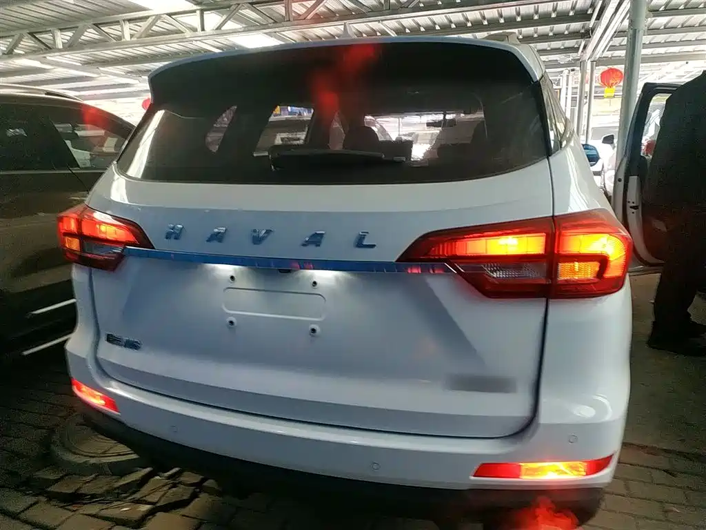 Haval M6 2017 1.5T Automatic 2WD Elite фото 6