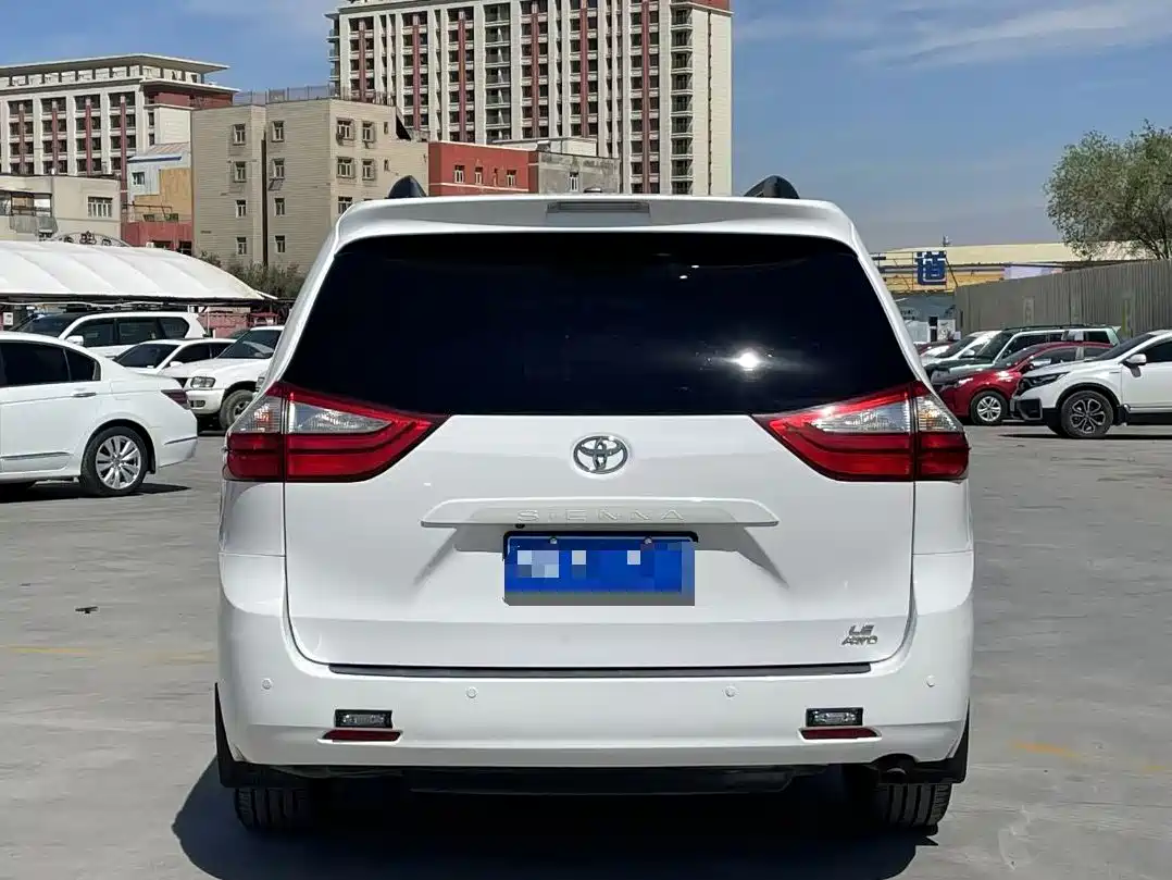 Toyota Sienna 2015 3.5L 4WD L фото 5
