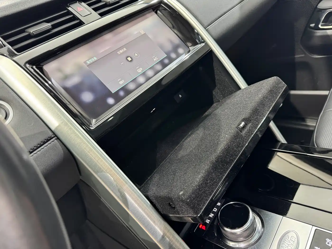 Land Rover Discovery 2019 3.0 SC V6 HSE LUXURY фото 23