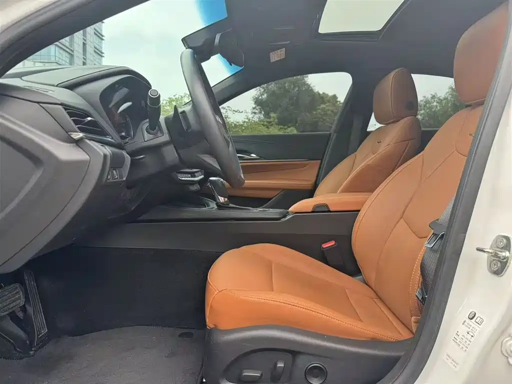 CADILLAC CT4