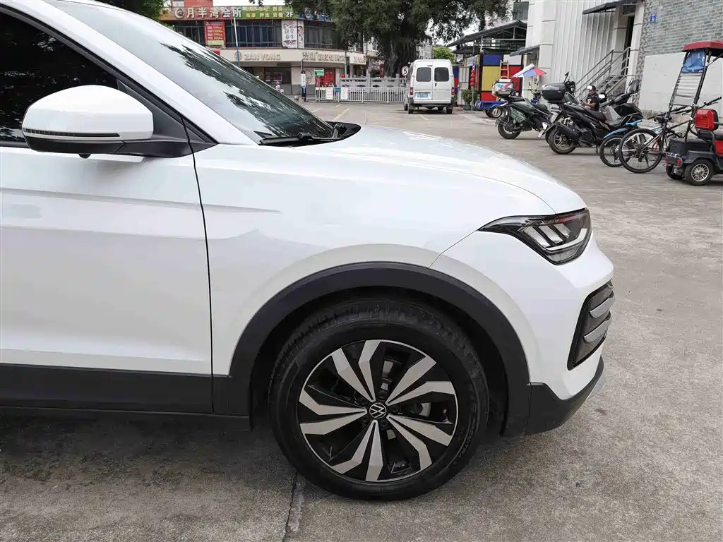Volkswagen Tharu 2025 Model Rising Star 1.5L Advance Edition фото 30