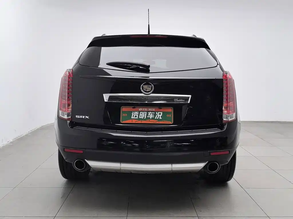 Фото 4 - Cadillac SRX