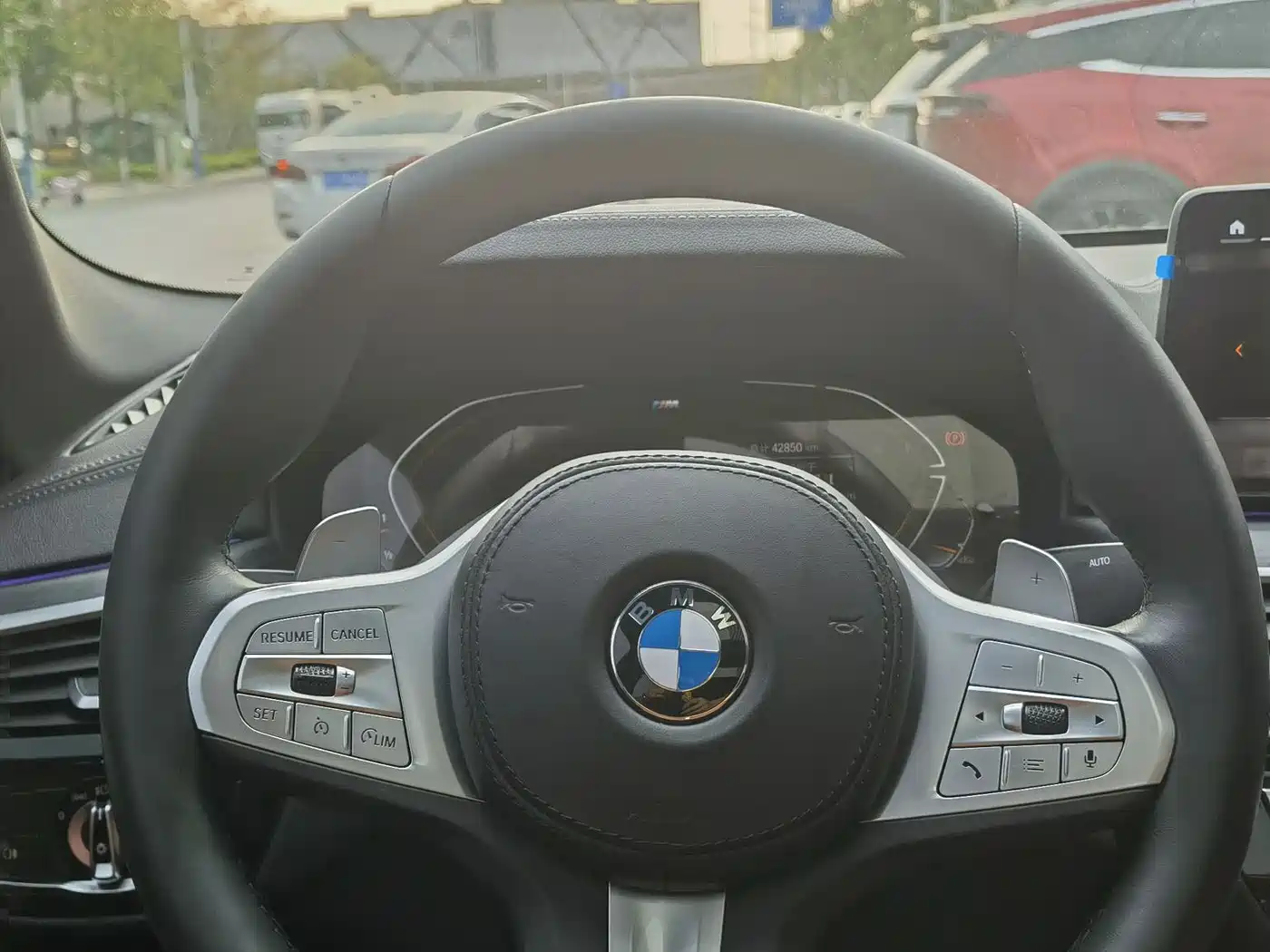 BMW 5 Series 2023 530Li Leading M Sport Package фото 15