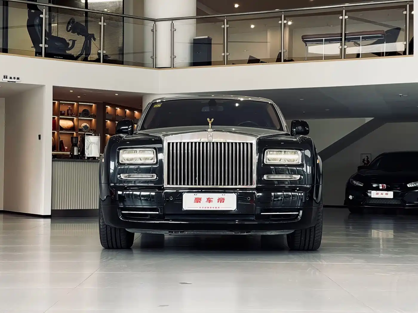 Rolls-Royce Phantom 2014 2013 6.7L Extended Wheelbase (EWB)