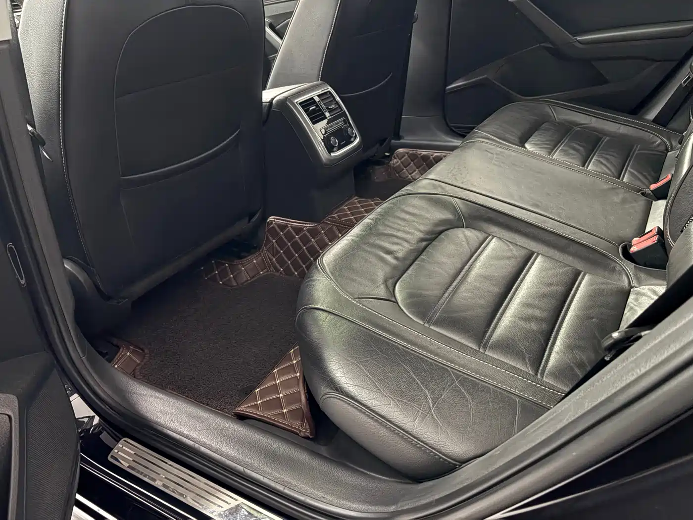 Volkswagen Passat 2017 330TSI DSG Prestige фото 9