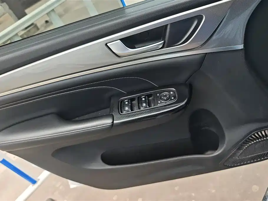Haval M6 2023 PLUS 1.5T DCT Elite Smart Connect фото 7