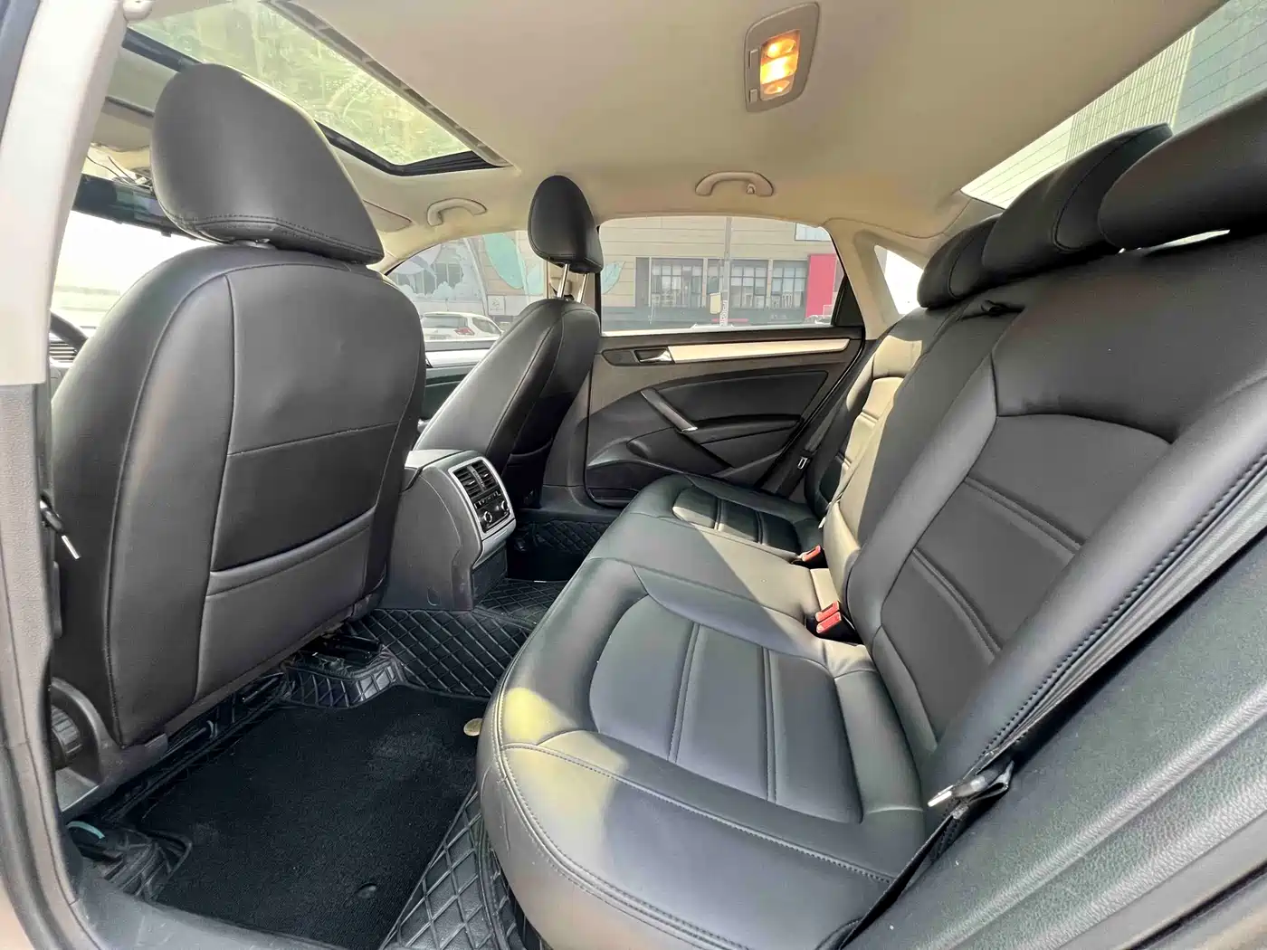 Volkswagen Passat 2011 2011 1.8TSI DSG Honor Edition