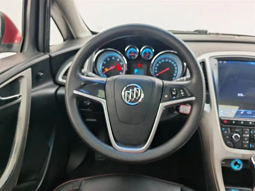 Buick Excelle 2014 XT 1.6L Automatic Fashion фото 11