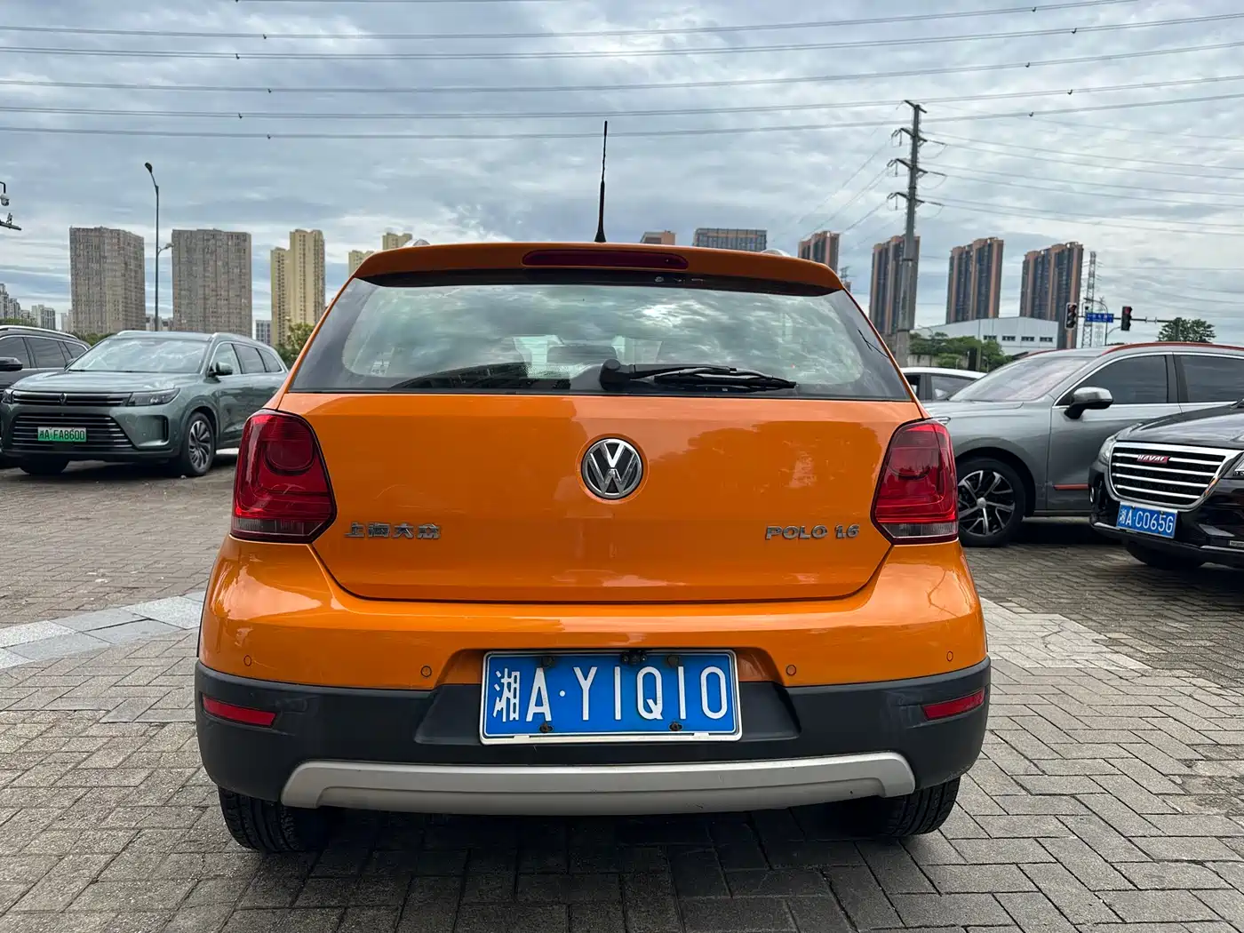 Volkswagen Polo 2014 1.6L Cross Polo Automatic фото 5