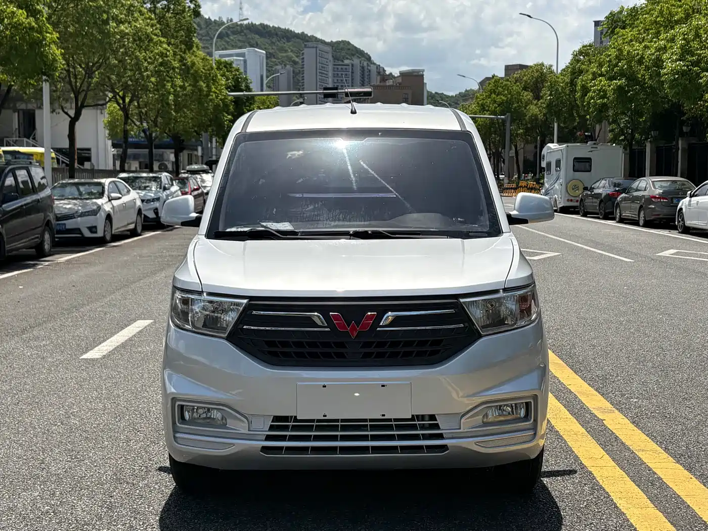 Wuling Motors Wuling Hongguang V 2019 1.5L Basic China VI LAR