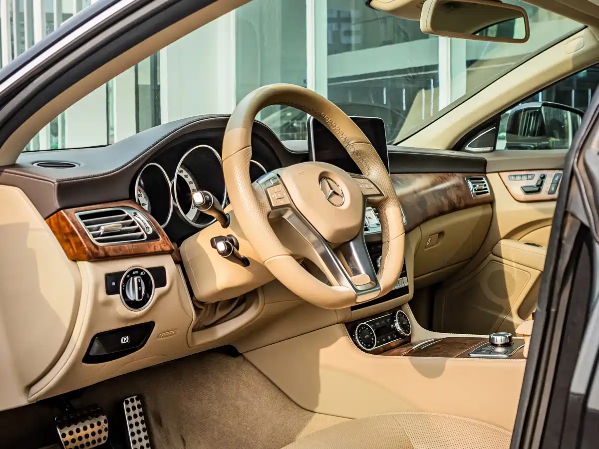 Mercedes-Benz CLS 2012 CLS 350 CGI фото 5