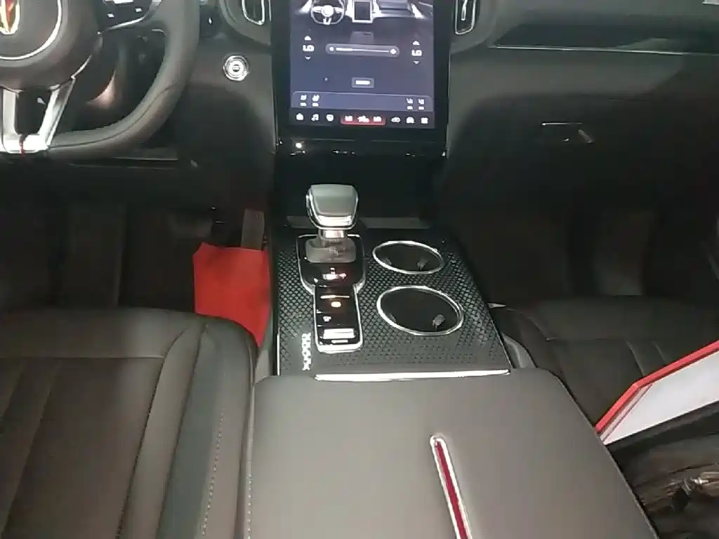Hongqi HS3 PHEV 2024 PHEV 115km Power Edition фото 14