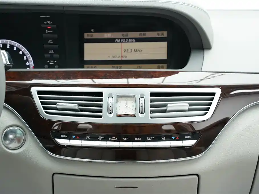 Mercedes-Benz S-Class 2010 S 300 L Luxury фото 27