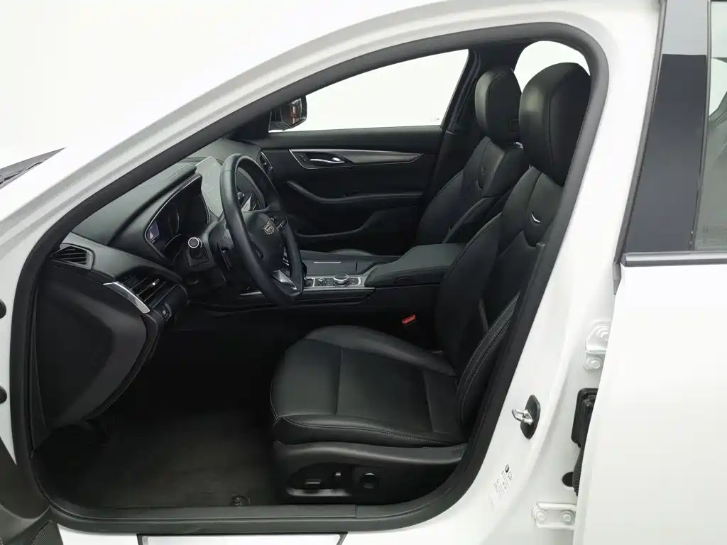 Cadillac CT5, миниатюра 10