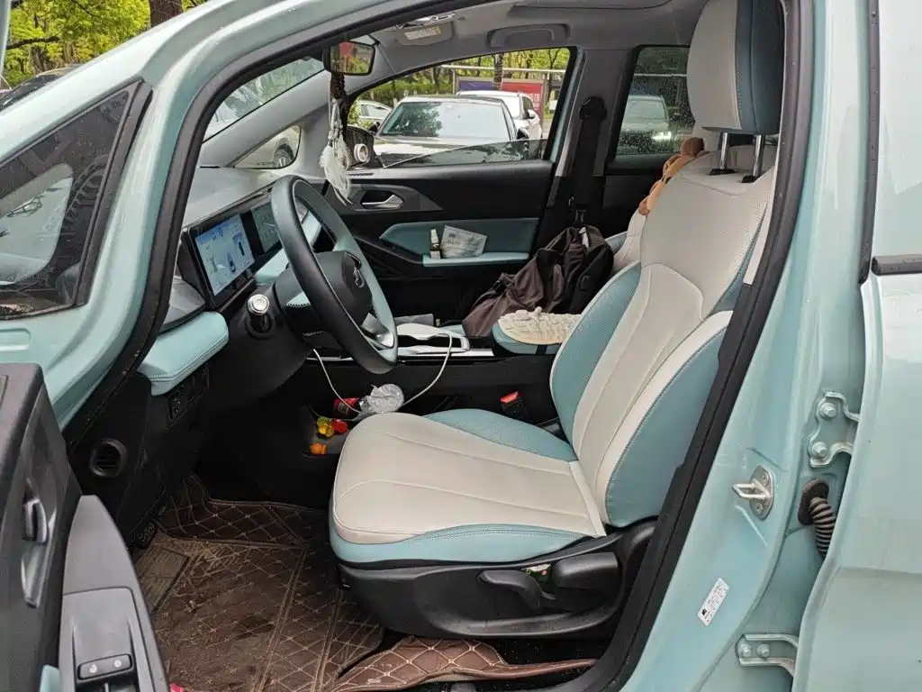 Geely Geometry E Firefly 2024 2024 Model 401km Fluorescent