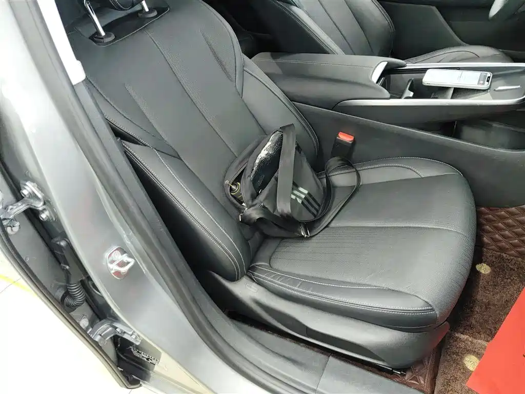Buick LaCrosse 2023 28T Premium Edition фото 20