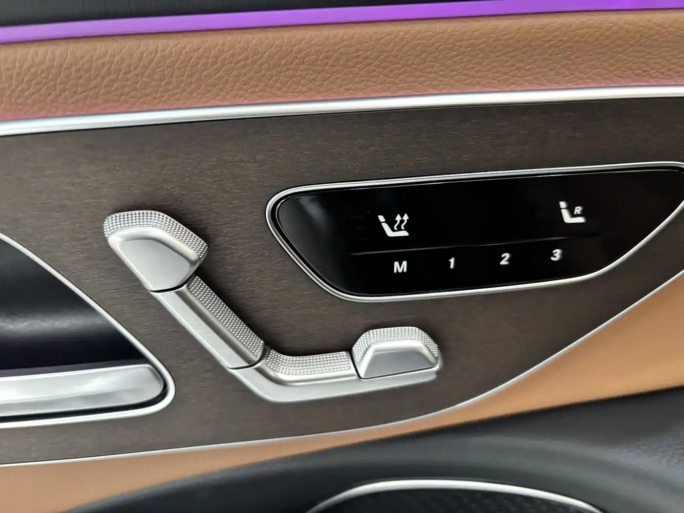 Mercedes-Benz E-Class 2025 E 300 L Fashion фото 12
