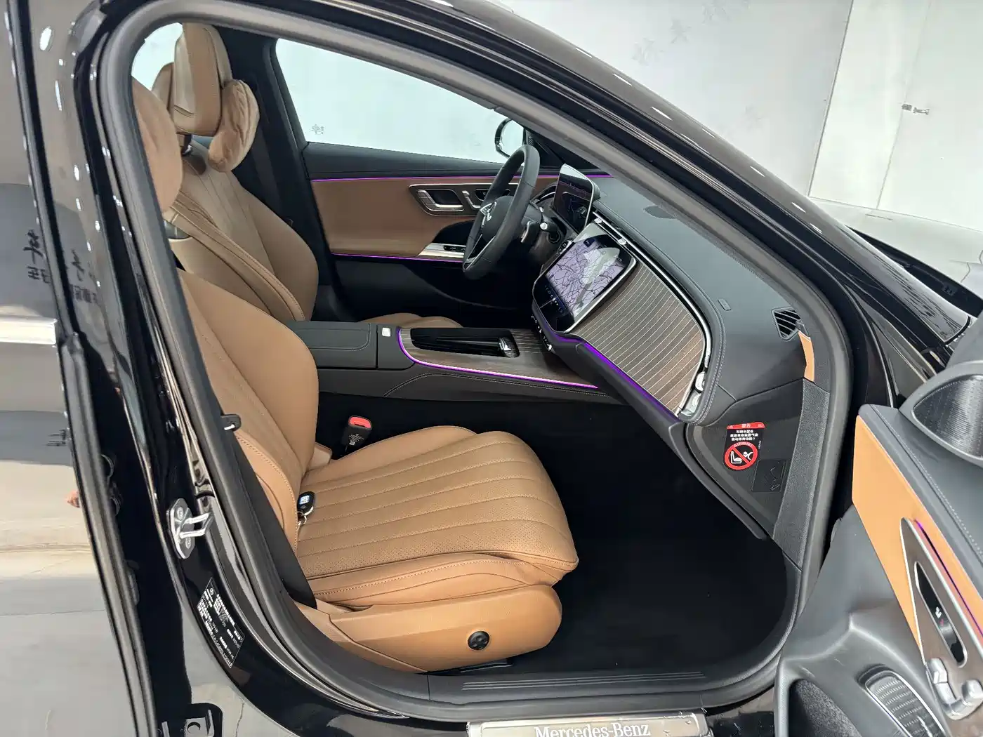 Mercedes-Benz E-Class 2025 E 300 L Fashion фото 27