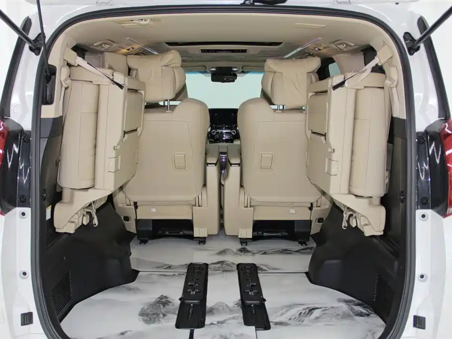 Toyota Alphard 2023 Dual Hybrid 2.5L Ultimate Gold Edition фото 31