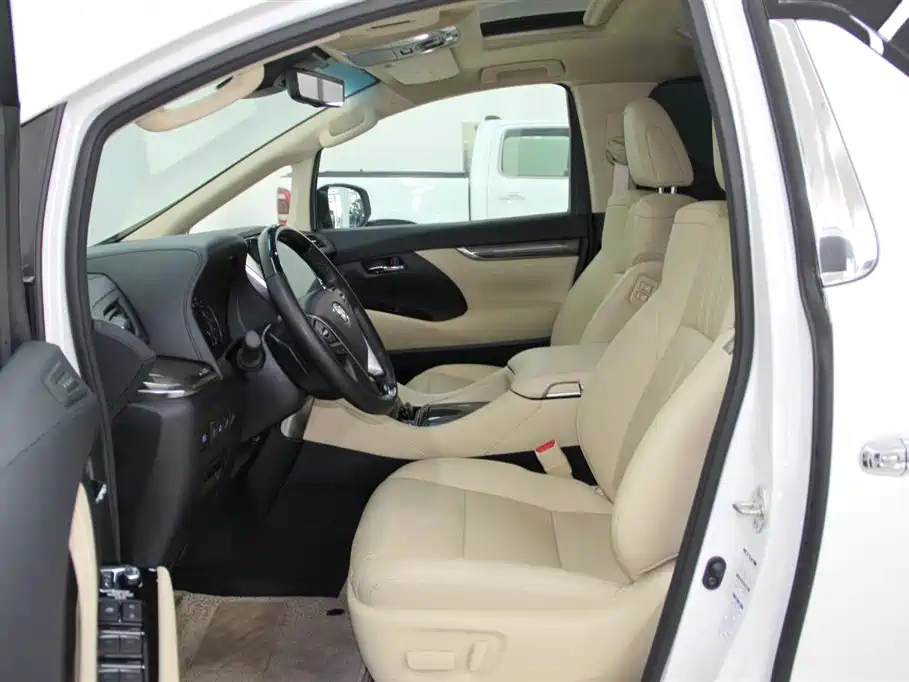 Toyota Alphard 2023 Dual Hybrid 2.5L Ultimate Gold Edition фото 6