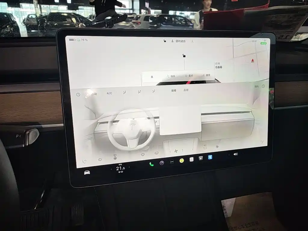 Фото 13 - Tesla Model Y