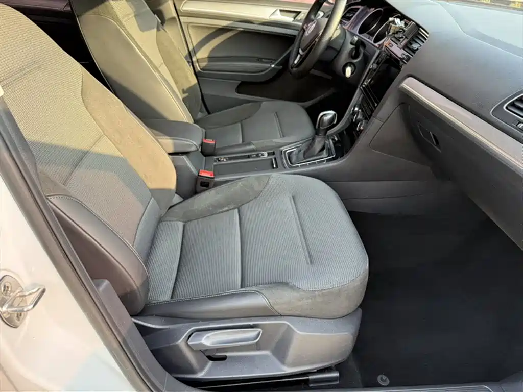 Volkswagen Golf 2019 280TSI DSG Comfort (China V) фото 4