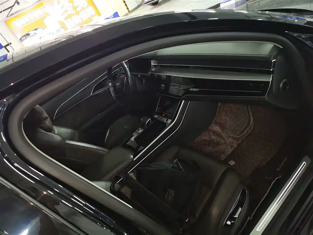 Audi A8 2019 Facelift Plus A8L 50 TFSI quattro Comfort фото 11