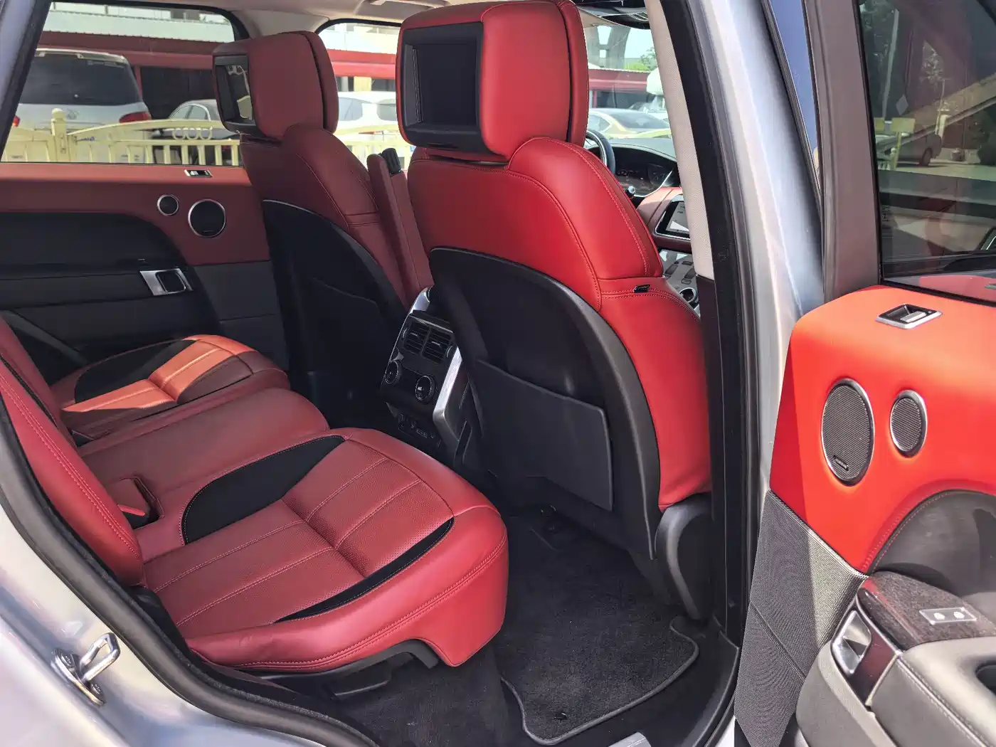 Land Rover Range Rover Sport 2022 3.0 L6 SE фото 10
